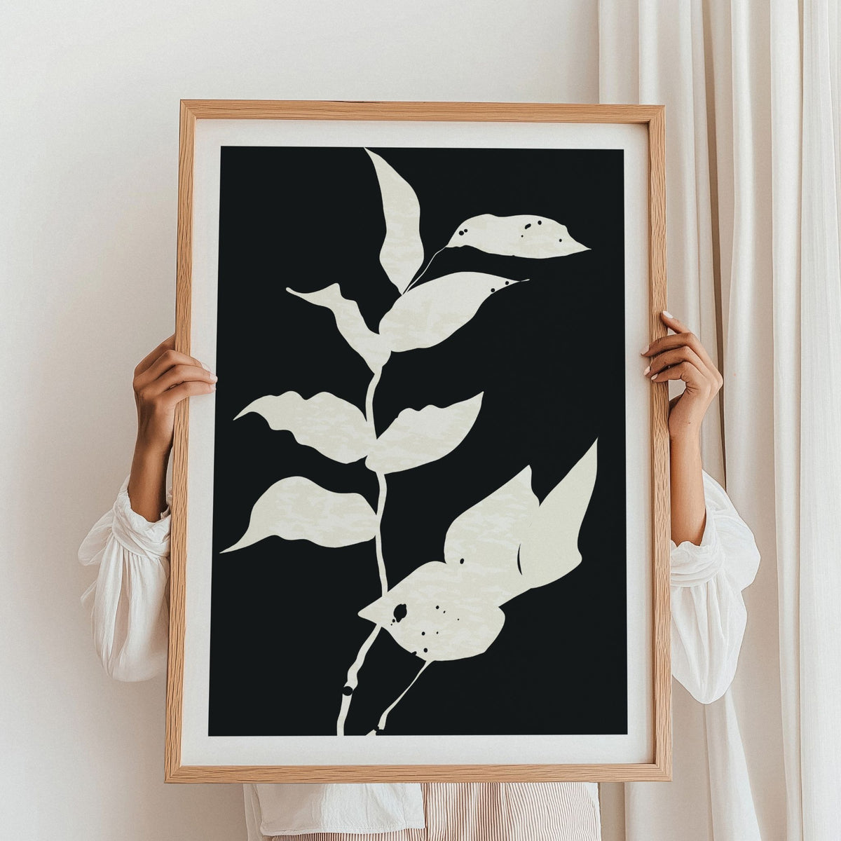 Monochrome Botanica No2 plakat med grafisk botanisk motiv i sort og beige