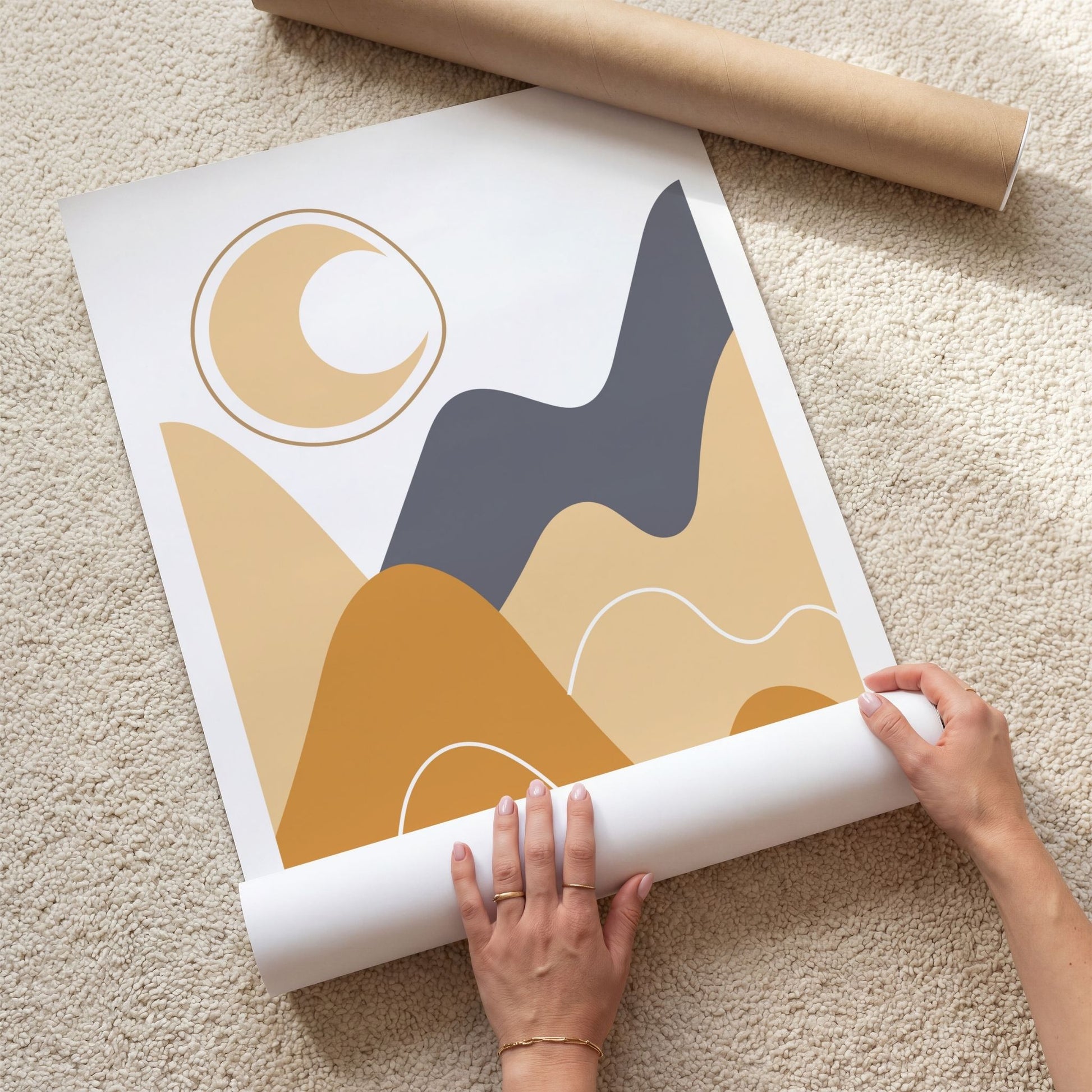Moonlit Hills grafisk boho-plakat med nærbilde av måne og bølgende landskapsformer