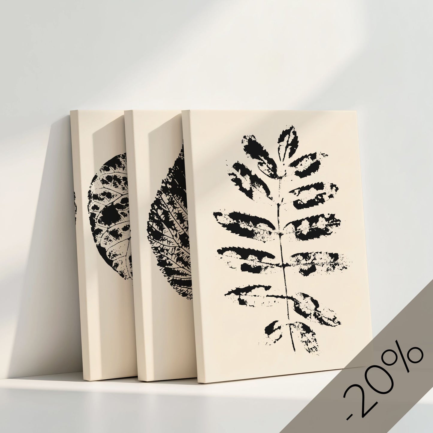Nordic Botanical Trio med tre botaniske motiver tilgjengelig som plakat og lerret – kjøp trioen samlet og spar 20 %.