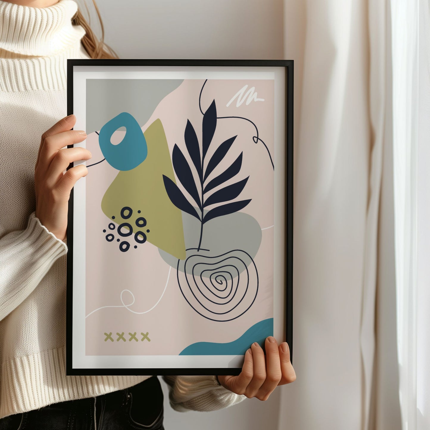 Person holder nordisk abstrakt plakat med botaniske former i blå og grønne toner