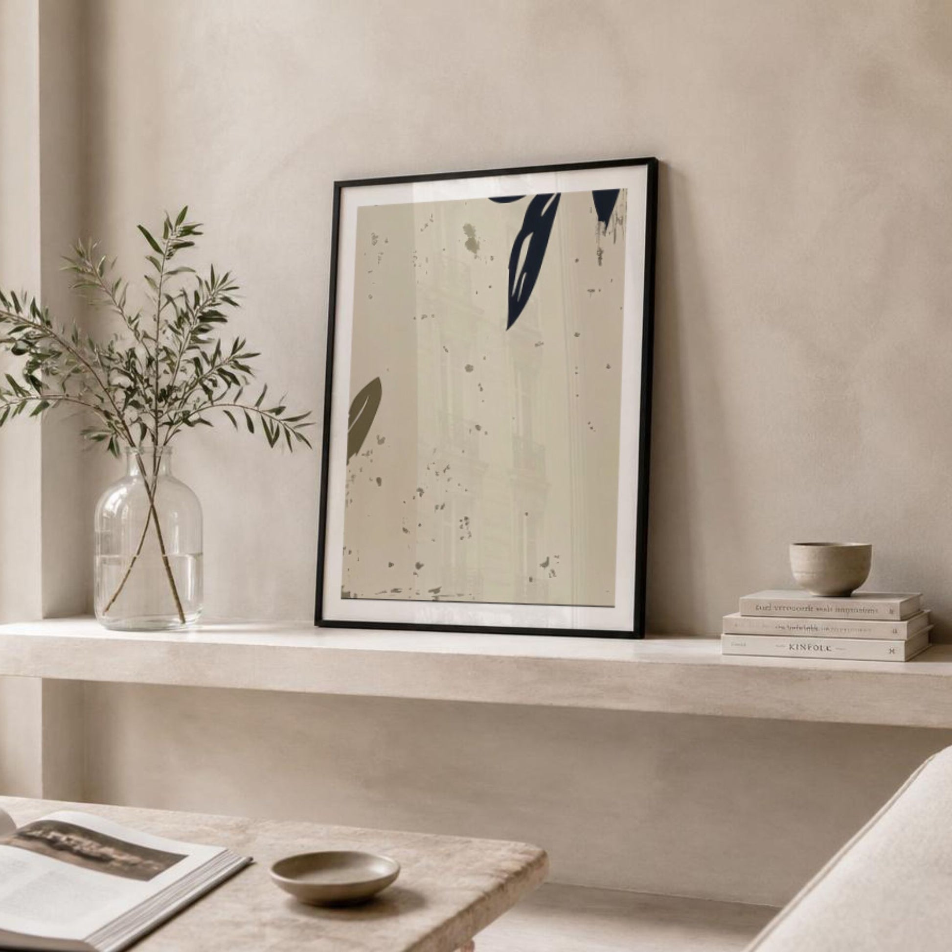 Olive Grove Art No1 plakat stylet på lys hylle med olivengren og nordisk interiør