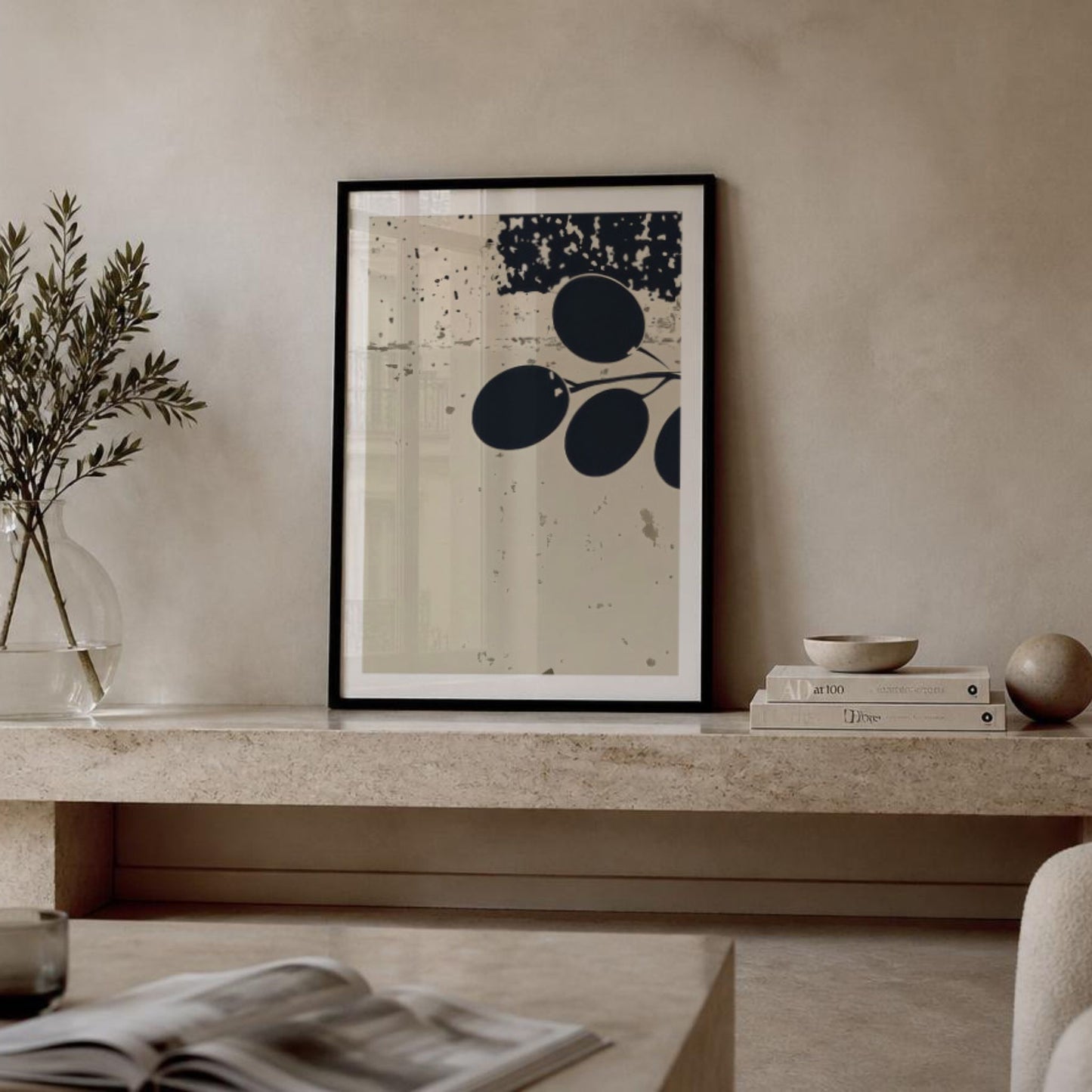 Botanisk Olive Grove Art No3 plakat i sort ramme på steinhylle