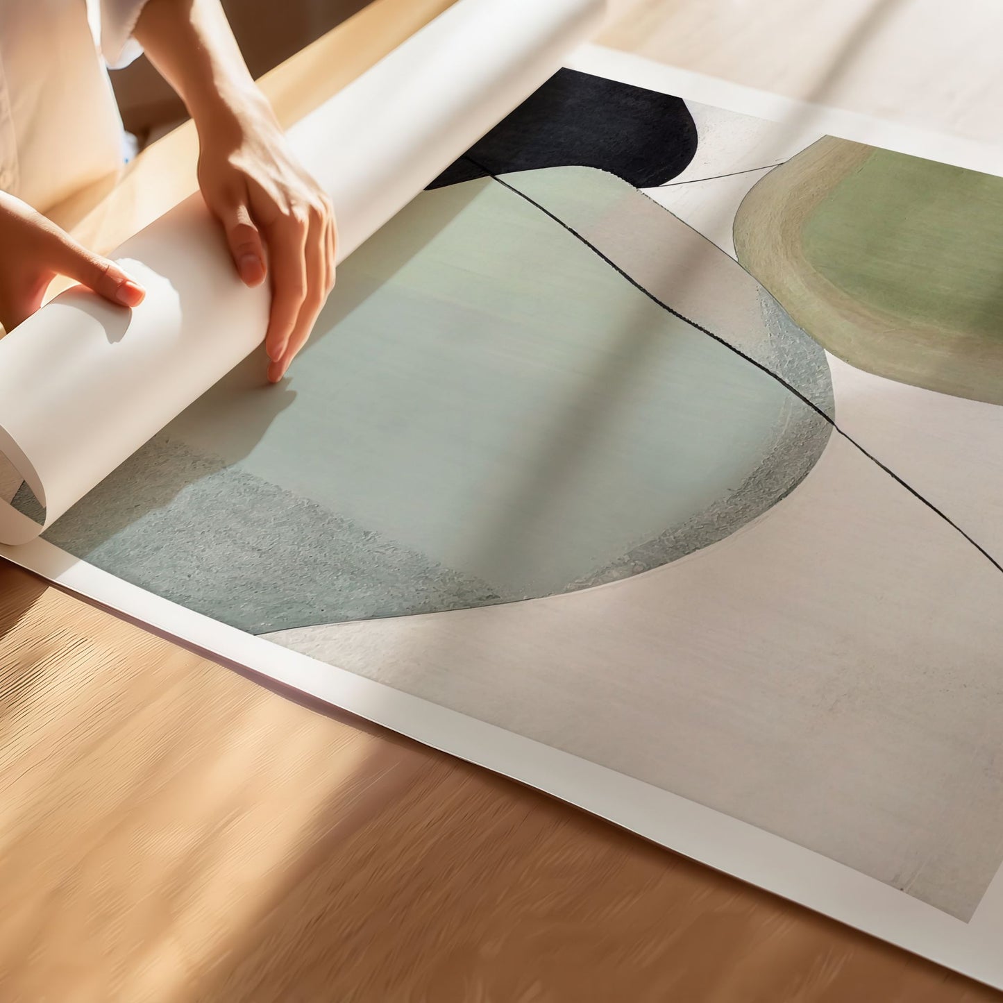 Nærbilde av Organic Flow som viser den matte papirkvaliteten og de organiske formene i motivet.