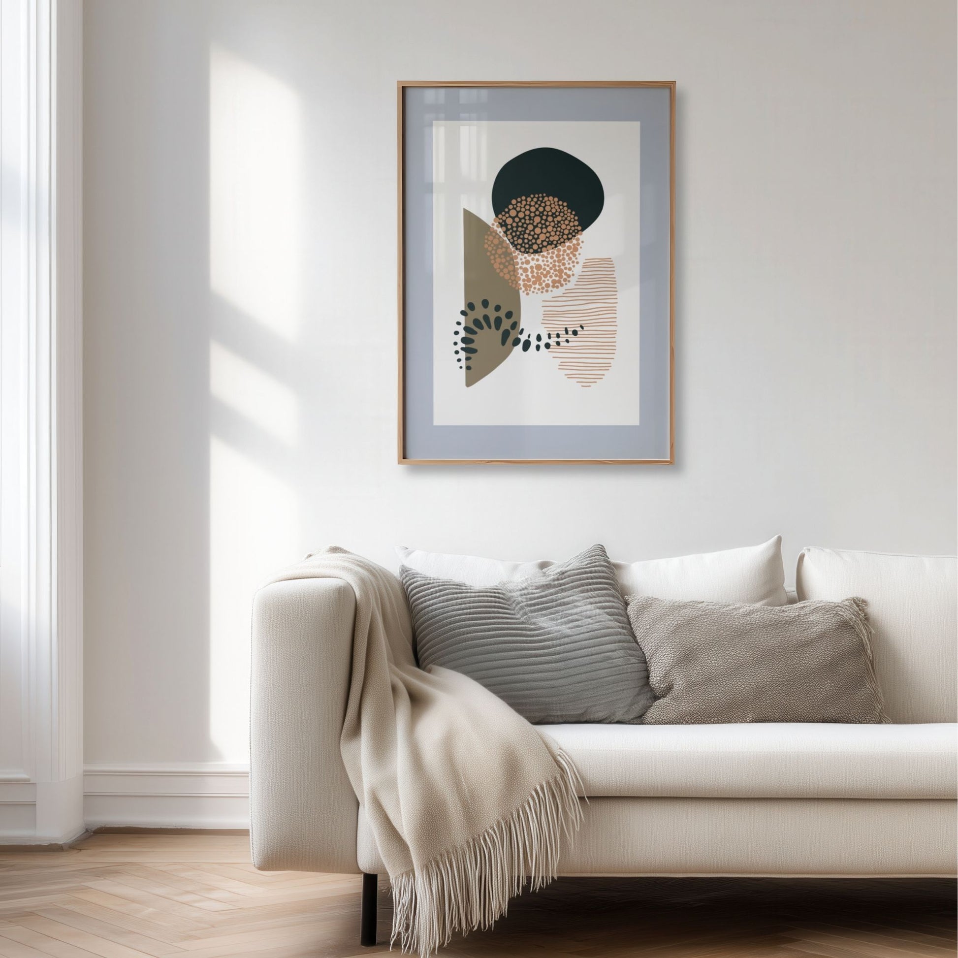 Organic Patterns No2 abstrakt plakat over sofa i lyst nordisk interiør