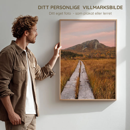 Innrammet personlig villmarksbilde med eget foto av fjell og høstlandskap