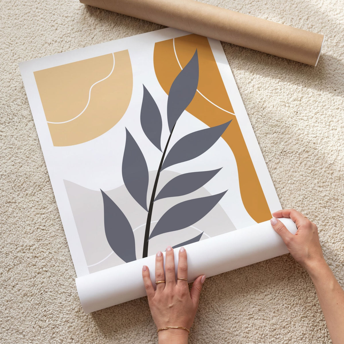 Quiet Branch grafisk boho-plakat med stilisert gren og organiske former i beige, grått og oker