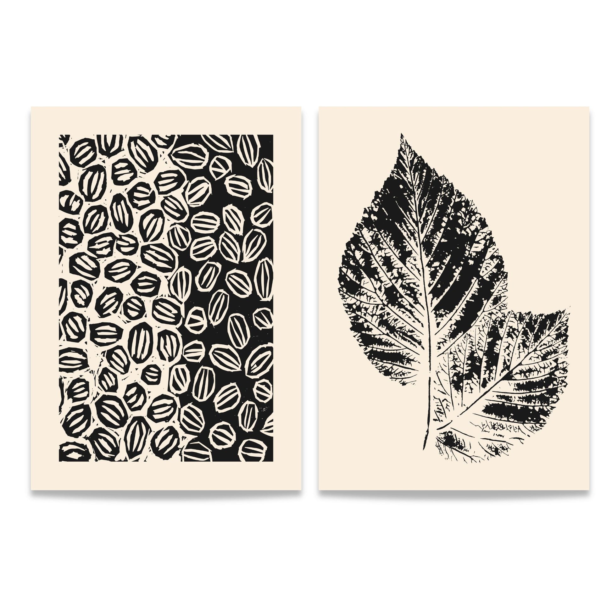 Duo med grafiske naturmotiver fra Soft Balance Collection på lys bakgrunn.