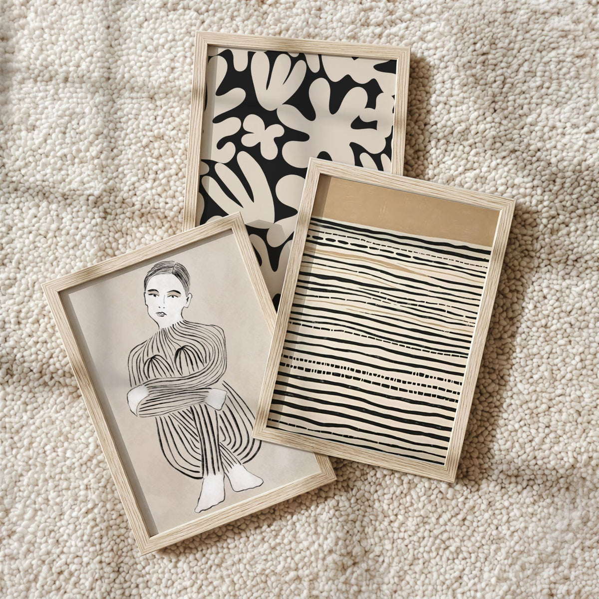 Embrace, Flowing Shapes og Linear Harmony samlet som Timeless Elegance trio i eikerammer