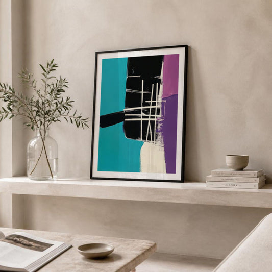Vibrant Geometric Art No2 presentert på lys hylle i moderne interiør