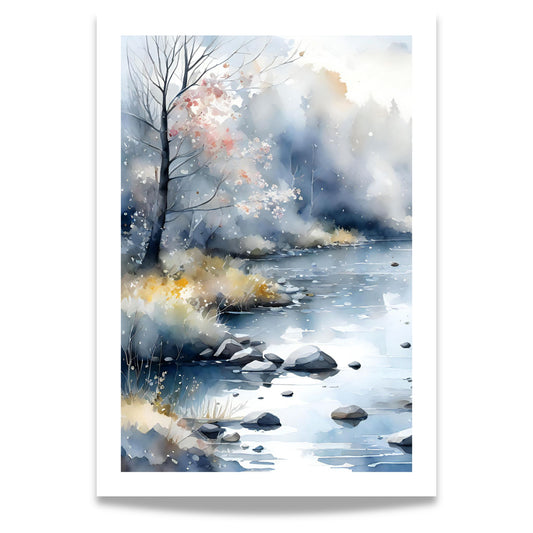 Winter Light Drift vertikal plakat med vinterlig elvelandskap i myke akvarelltoner